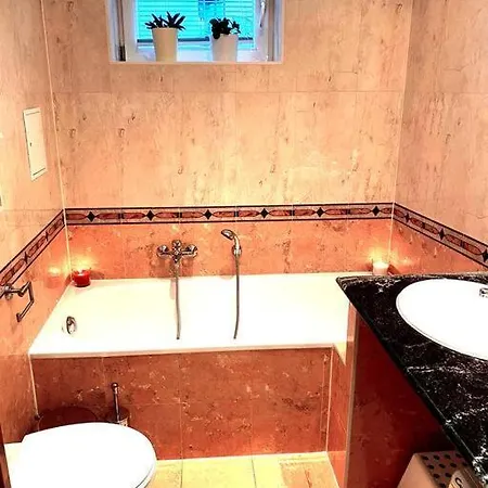 아파트 Wellenbrecher - Ferienwohnung Ruhig Und Familienfreundlich Mit Balkon 로스토크