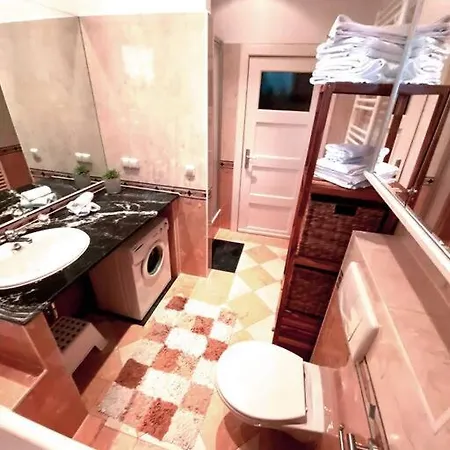 Wellenbrecher - Ferienwohnung Ruhig Und Familienfreundlich Mit Balkon 아파트