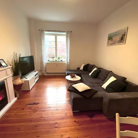 Wellenbrecher - Ferienwohnung Ruhig Und Familienfreundlich Mit Balkon * Rostock