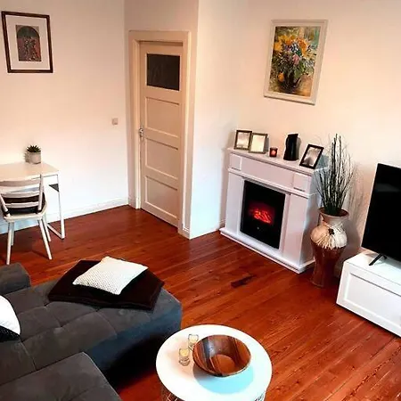 Wellenbrecher - Ferienwohnung Ruhig Und Familienfreundlich Mit Balkon Rostock